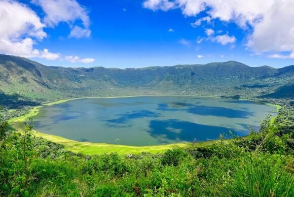 Ngorongoro Crater Safari Guide – Everything You Need to Know: 15 Powerful Insights for an Unforgettable Experience