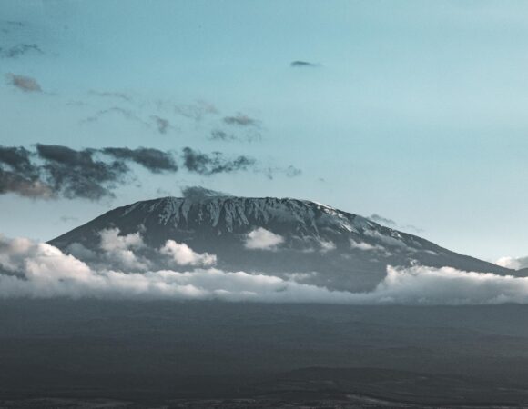 Climb Mount Kilimanjaro the Smart Way: 7 Proven Secrets for Fewer Crowds & Better Views (2026–2028)